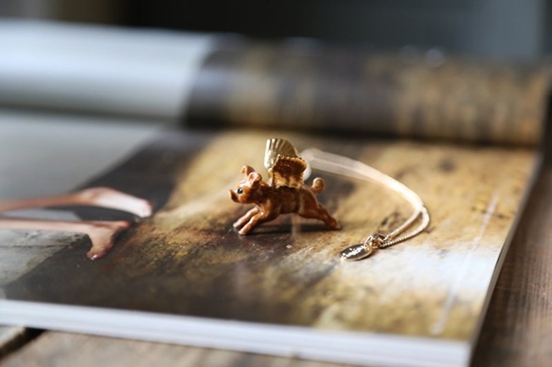 And Mary Flying Pig Necklace - gold wings - สร้อยคอ - เครื่องลายคราม 