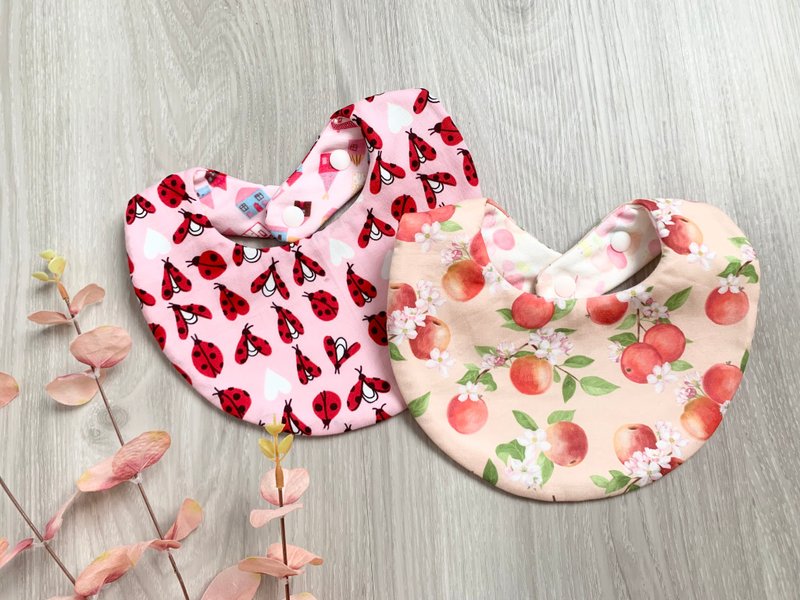 果香四溢的瓢蟲美夢 圍兜兜 口水巾 雙兜組 - 圍兜/口水巾 - 棉．麻 