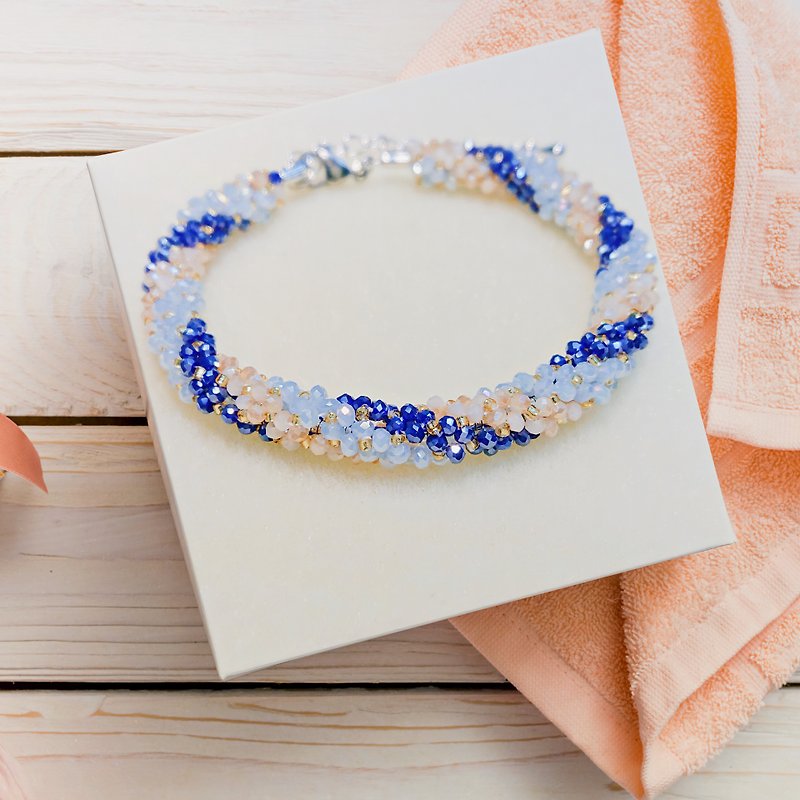 Handmade Bracelet Jewelry - Glittering and sparkling exude beauty - สร้อยข้อมือ - วัสดุอื่นๆ หลากหลายสี