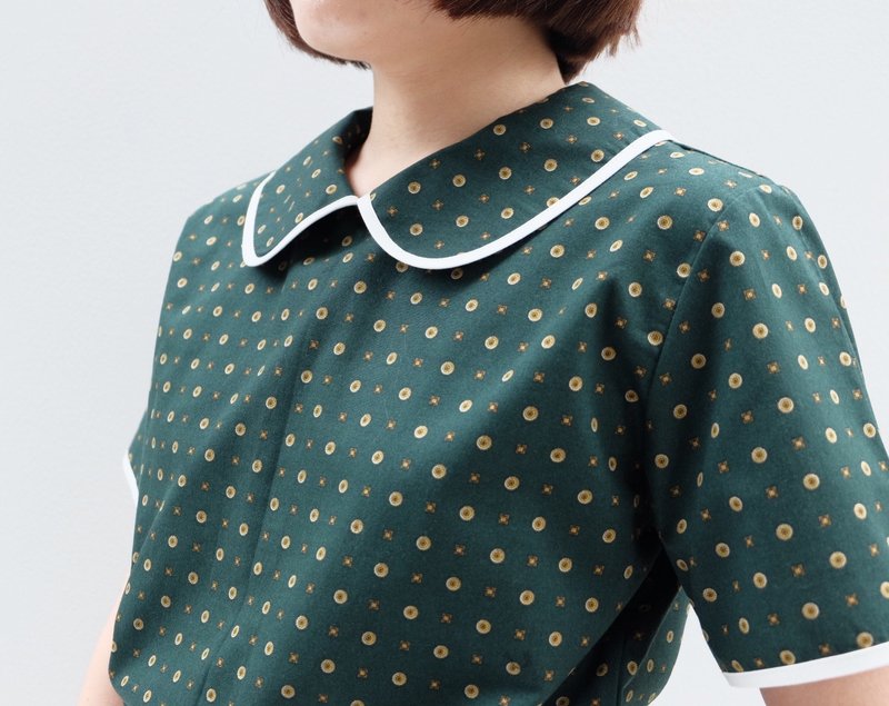 Big-collar top : Green Color - 女上衣/長袖上衣 - 棉．麻 綠色