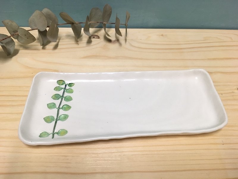Long plate (leaf) - handmade - จานเล็ก - ดินเผา สีเขียว