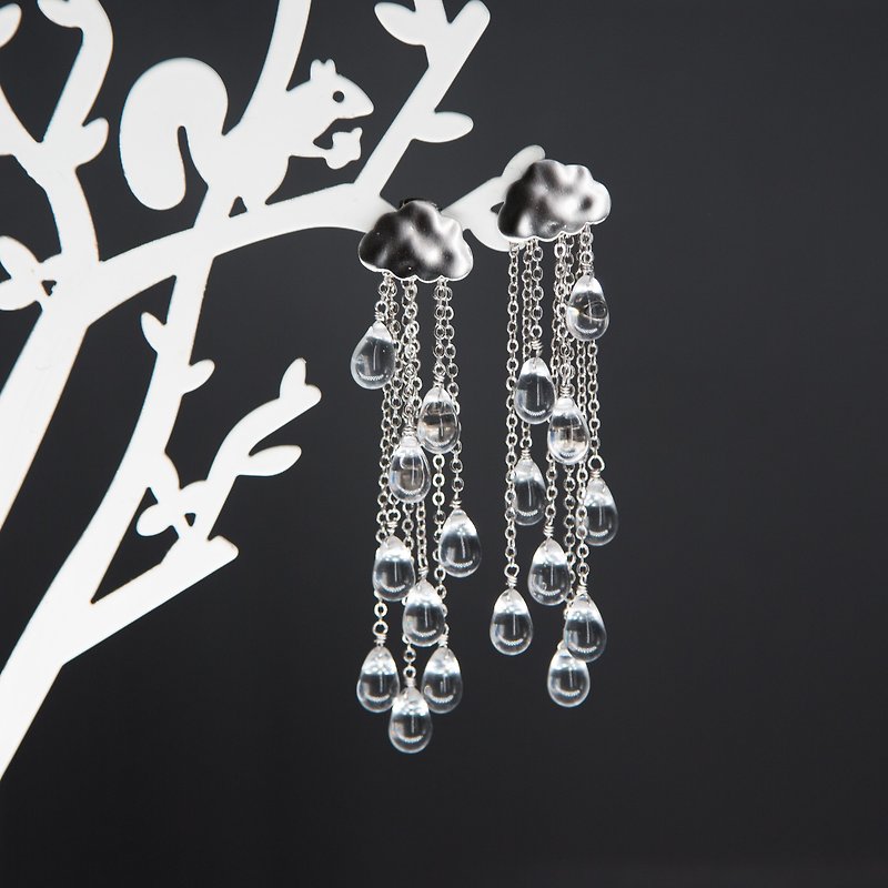Rain Cloud Earrings, Celestial dangle earrings, crystal rain earrings. - 耳環/耳夾 - 玻璃 透明