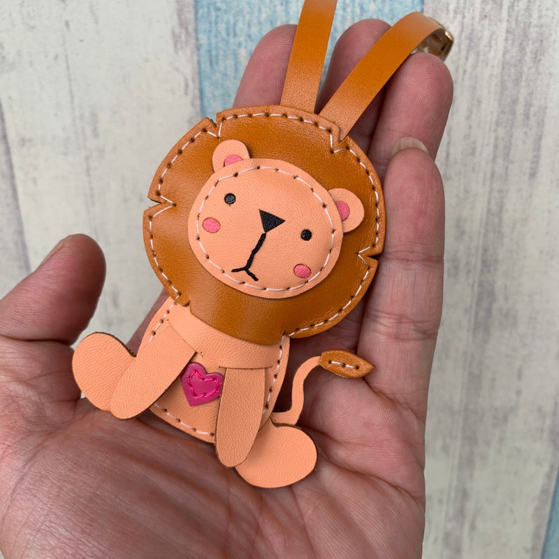 Healing small objects handmade leather peach color cute lion hand-stitched charm small size - Charms - Genuine Leather Brown