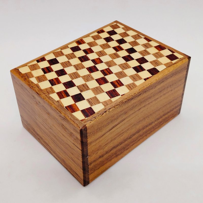 3 sun 12 steps Checkered pattern Walnut wood Japanese puzzle box Himitsu-bako - Other - Wood 