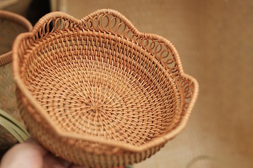 皮花花 藤編系列 | 花型盛放籃 | 果點籃 面包籃 收納籃 | 手制 天然秋藤