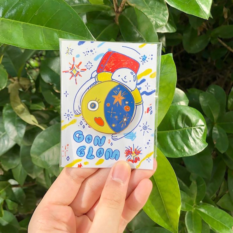 GonGlom Enamel Pin - 胸針 - 其他金屬 多色