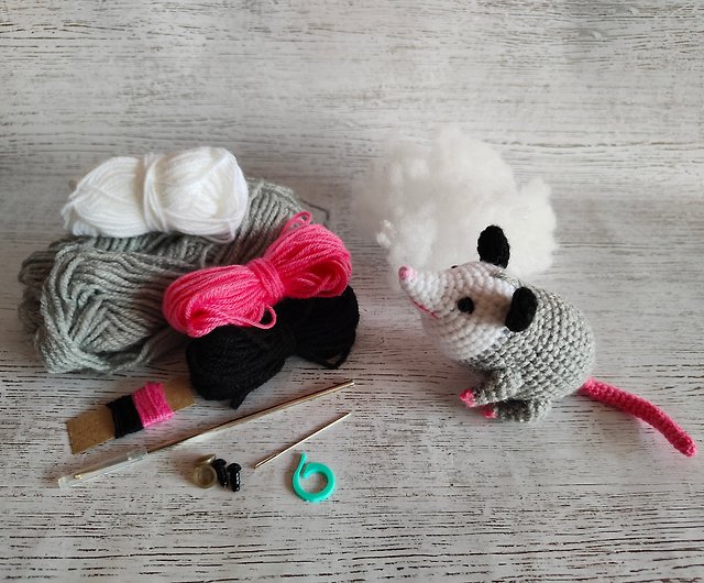 Crochet Kit Opossum Beginner Crochet Kit With Yarn 