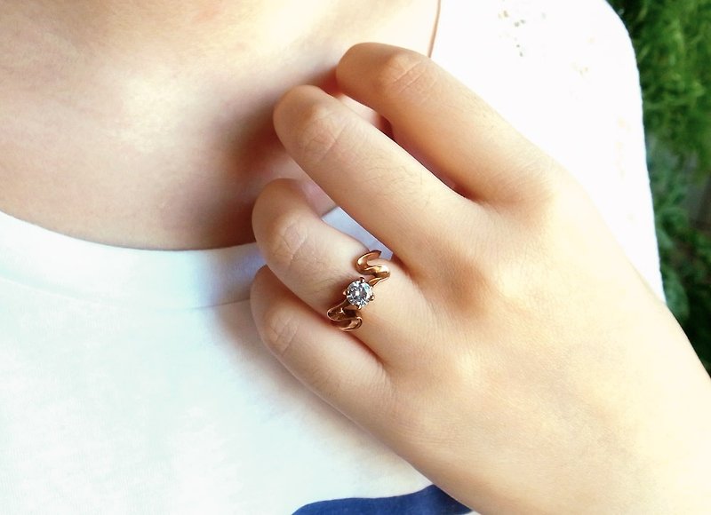 Minimalist streamline round diamond ring anti-allergic brass - General Rings - Other Metals Red
