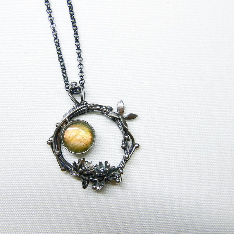 handmade silver labradorite pendant - Necklaces - Gemstone Orange