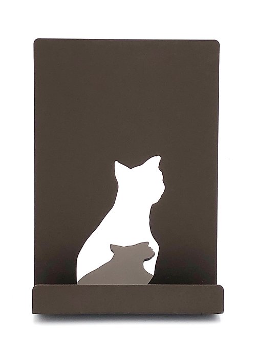 YCY：設計款信箱、金屬製品、設計家具、魔劍、妖刀，提供頂精緻的好選項 想貓書架 不鏽鋼桌上型貓咪書架 卡片架 明信片架 DM架 展示架