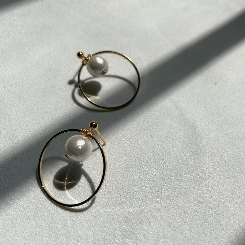 Simple Pearl - Simple Japanese Cotton Pearl Collection - Earrings & Clip-ons - Pearl Gold