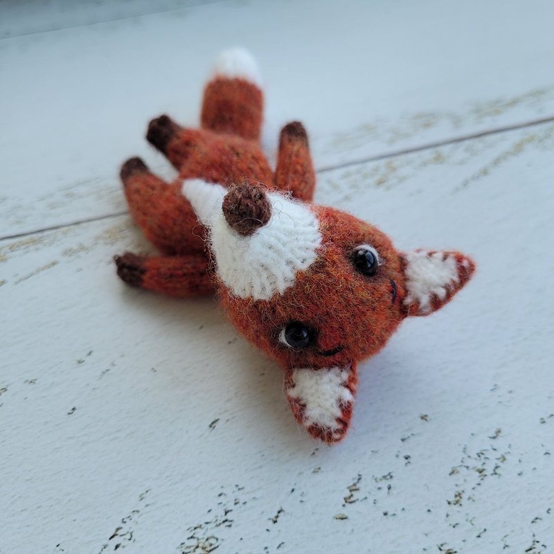 Knitted stuffed Fox/ small stuffed toy - Stuffed Dolls & Figurines - Wool Orange
