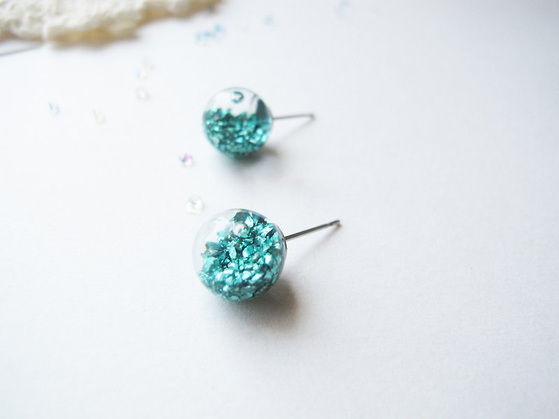 Green rocks chips wayer inside glass ball earrings - Earrings & Clip-ons - Glass Green