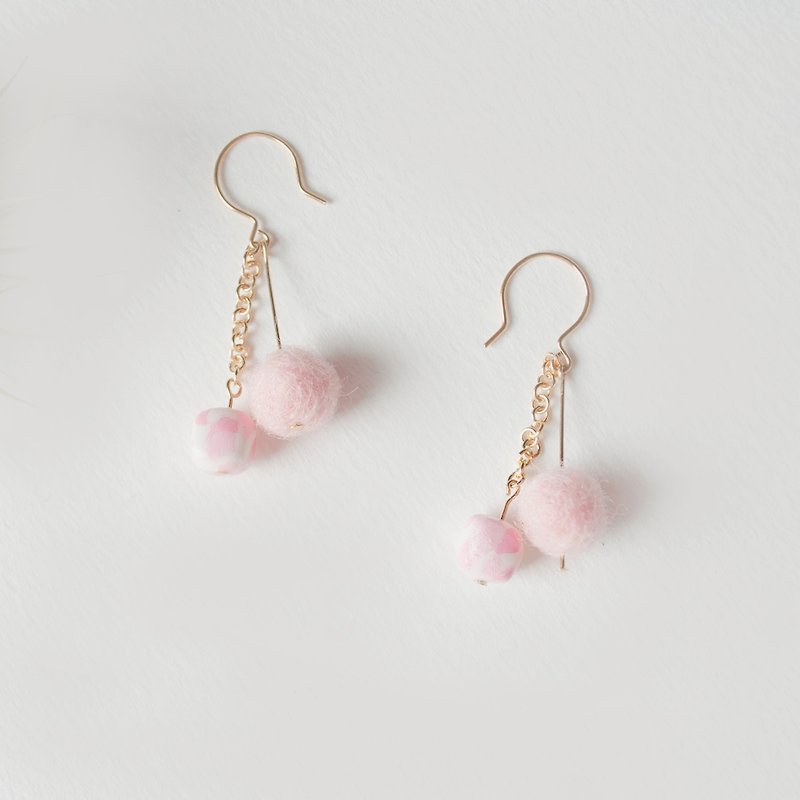 TeaTime / Spring cherry color square (earring / ear clip) / original pure hand-made cute color square imported material earrings earrings ear clip - ต่างหู - วัสดุอื่นๆ สึชมพู
