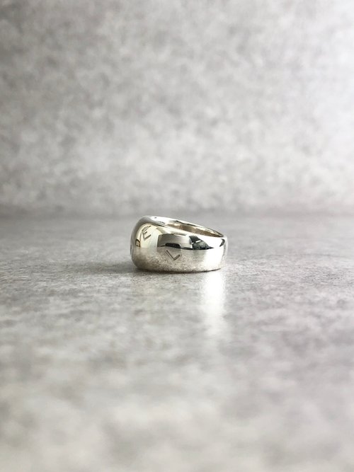 c*i様 CHANEL ロゴリング CHANEL Pearl & Rhinestone Black CC Logo Ring Gold Plated 07A