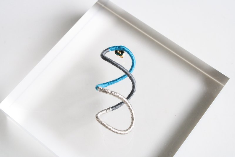 unique　ピアス - 耳環/耳夾 - 其他金屬 藍色