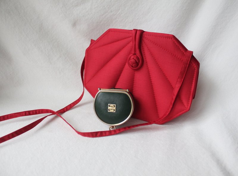 FOAK vintage Givenchy dark green cowhide antique coin purse - กระเป๋าใส่เหรียญ - หนังแท้ 