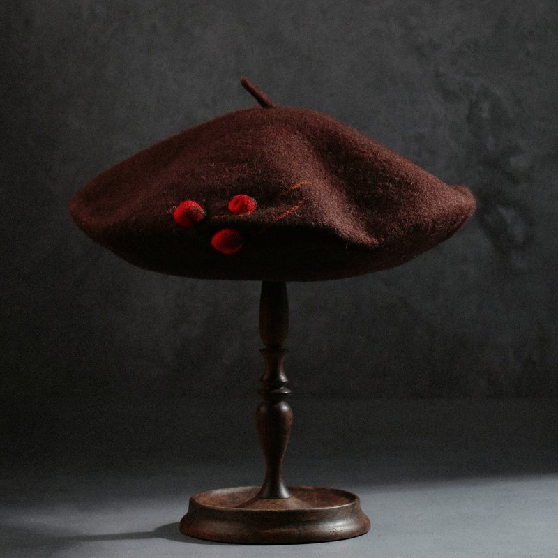 軻人手工羊毛氈貝雷帽女春秋冬百搭果子蓓蕾帽畫家帽文藝森系 - 帽子 - 羊毛 