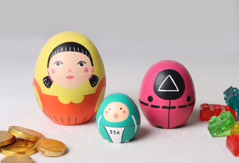 Squid Game Russian Doll Set Handmade Wooden Healing Decoration Small Wood Carving Doll - ของวางตกแต่ง - ไม้ 