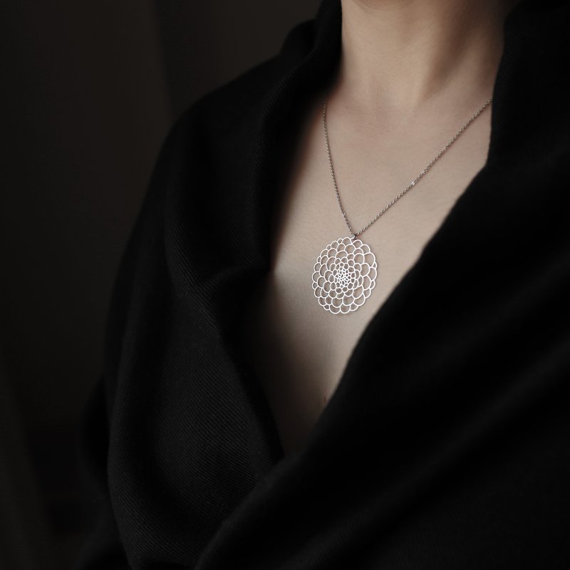 Dahlia Pendant S - สร้อยคอ - สแตนเลส 