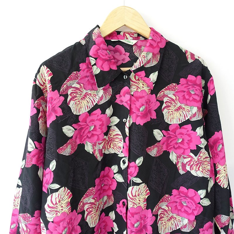 │Slowly│ vintage jacket 21│vintage. Retro. Literature - Women's Shirts - Polyester Multicolor