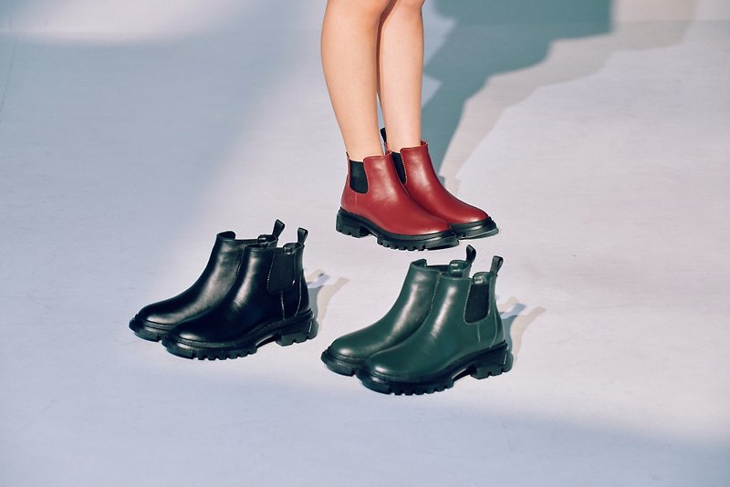 Rainnie faux leather Chelsea rain boots - รองเท้าบูทสั้นผู้หญิง - วัสดุกันนำ้ ขาว