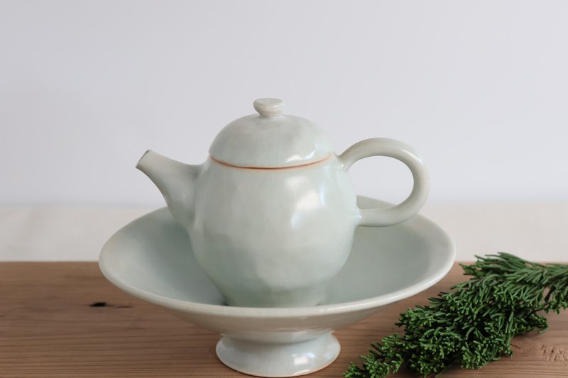 Tianqing plum gray high-foot plate/Tianqing plum gray teapot - ถ้วย - เครื่องลายคราม 