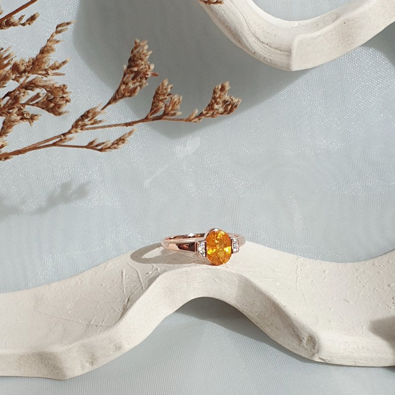 Spessaartite garnet ring decorated with white topaz, silver925 setting - 戒指 - 寶石 橘色