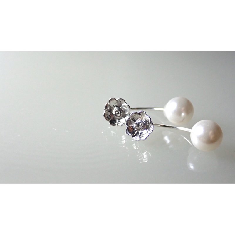 Anemone SV Fook Earrings Special Edition - 耳環/耳夾/耳骨夾 - 銀 銀色