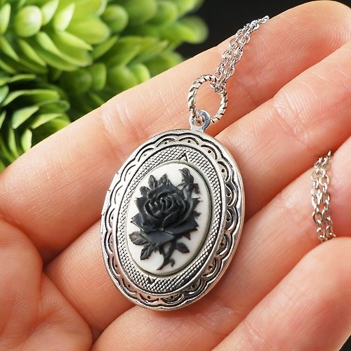 AGATIX Black and White Rose Cameo Silver Oval Photo Locket Pendant Necklace Jewelry
