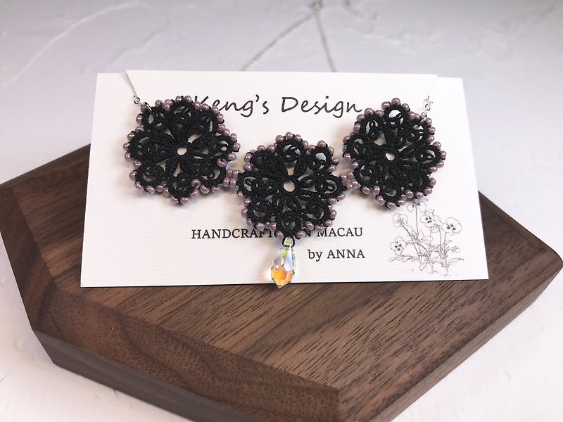 tatted lace crystal necklace (black) / gift / Swarovski crystal / customize - สร้อยคอ - ผ้าฝ้าย/ผ้าลินิน สีดำ