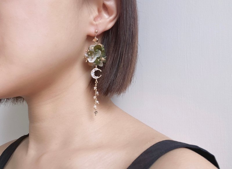 Matcha Real Flower Earrings - Earrings & Clip-ons - Plants & Flowers 