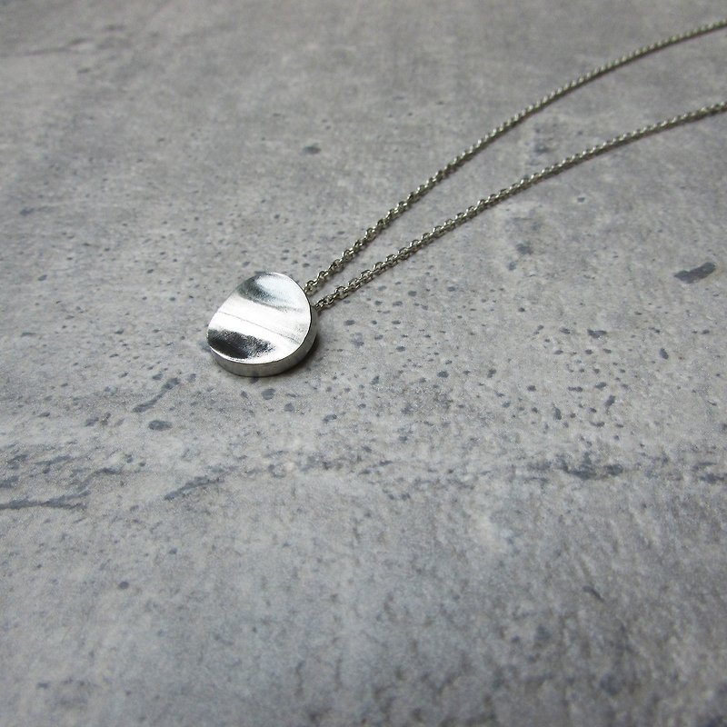 full moon necklace | mittag jewelry | handmade and made in Taiwan - Necklaces - Silver Silver