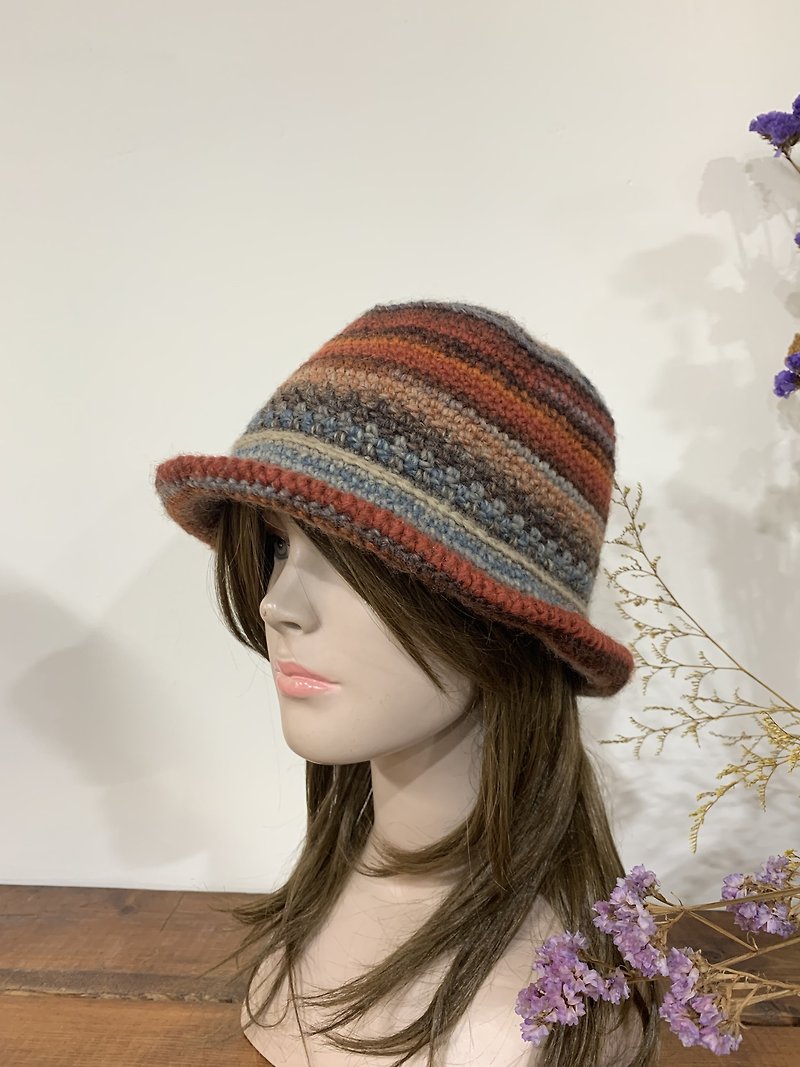 Naturally dyed beanie. . Orange and coffee color. Italian wire. - หมวก - ขนแกะ 