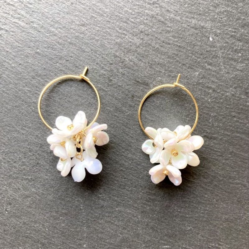 Dangling flower and hoop earrings, hypoallergenic, lightweight - Earrings & Clip-ons - Acrylic White