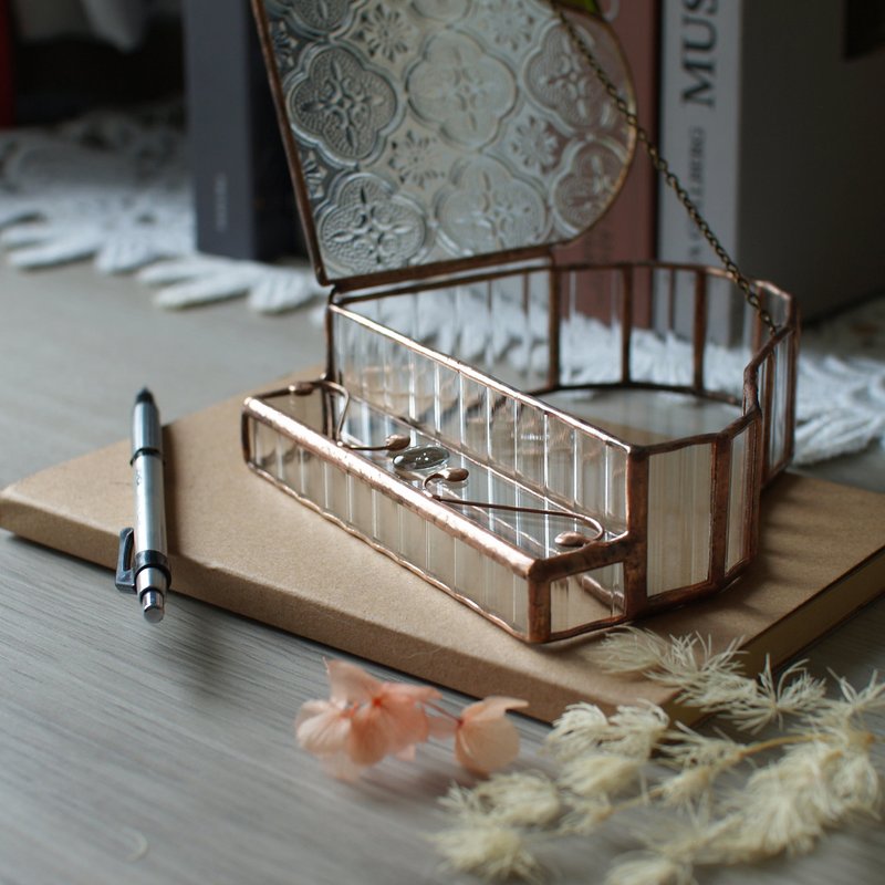 Piano shaped jewelry box/glass jewelry box - ของวางตกแต่ง - วัสดุอื่นๆ หลากหลายสี