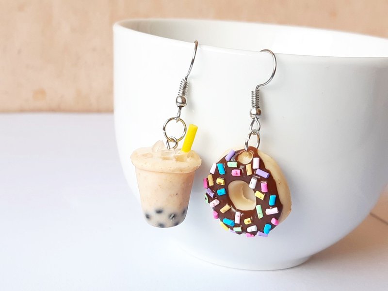 Bubble milk tea + donut chocolate  earring  - 髮夾/髮圈 - 貴金屬 咖啡色