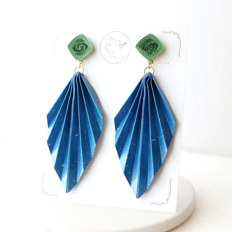 Drape Leaf Earrings / Long Volume Earrings / Light weight Paper Jewelry - ต่างหู - กระดาษ สีน้ำเงิน