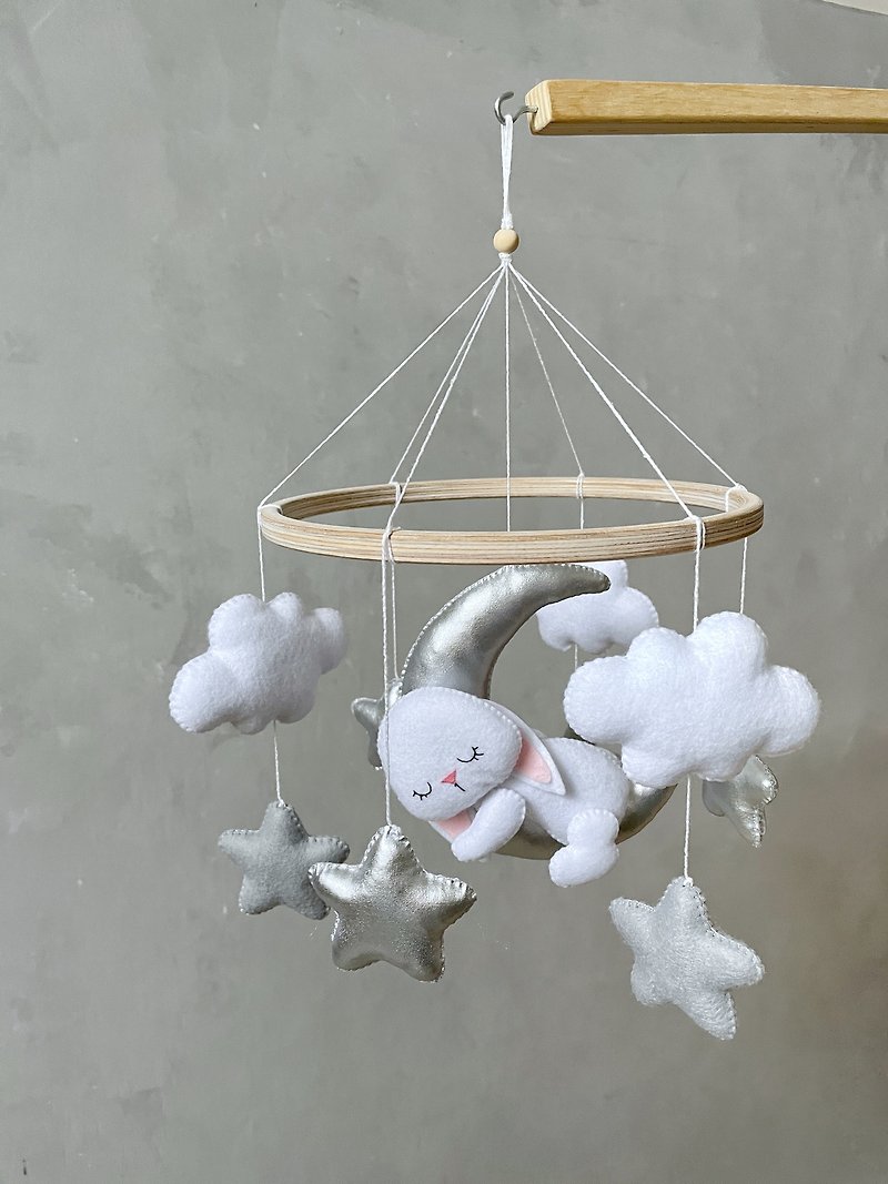 林地嬰兒床戴爾兔子 嬰兒床床鈴灰色和銀色 毛氈床鈴中性 - 嬰幼兒玩具/毛公仔 - 其他材質 銀色