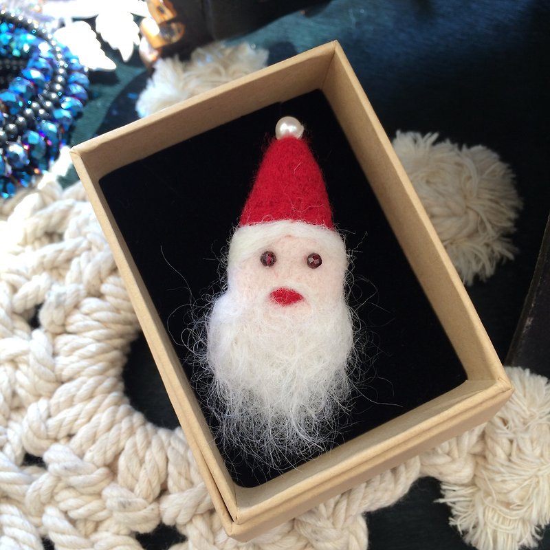 Miss Flora | 【Special Christmas gift】Creative Santa brooch - Brooches - Wool Multicolor