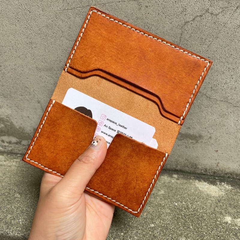 Italian Pueblo Matte Vegetable Tanned Leather Push Card Holder - Honey Brown Graduation Gift Father's Day - ที่เก็บนามบัตร - หนังแท้ สีนำ้ตาล