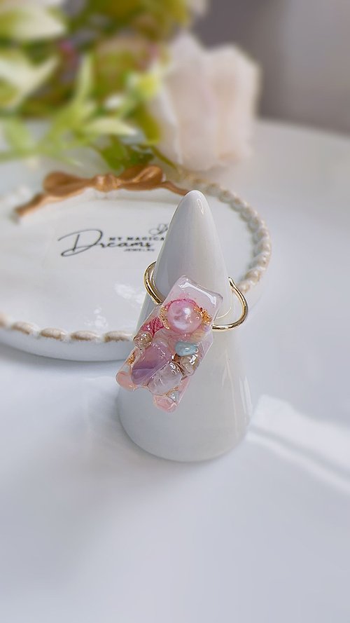 My Magical Dreams Jewelry Gummy Teddy Bear Pressed Flower Amethyst, Pink Quartz Ring