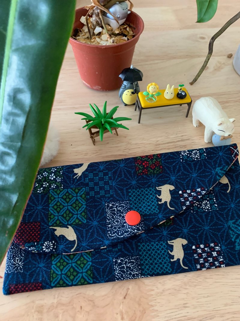 Wenqingfeng high-quality all-purpose red envelope bag noble cat mysterious blue snake year gift storage wet tissue - Chinese New Year - Cotton & Hemp Blue