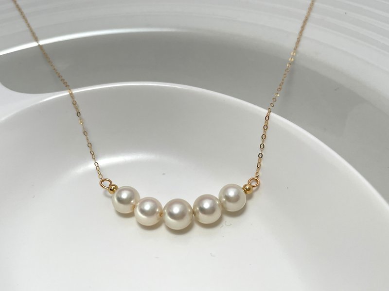 Champagne gold natural seawater pearl akoya smile necklace 18k gold necklace - สร้อยคอ - ไข่มุก สีทอง