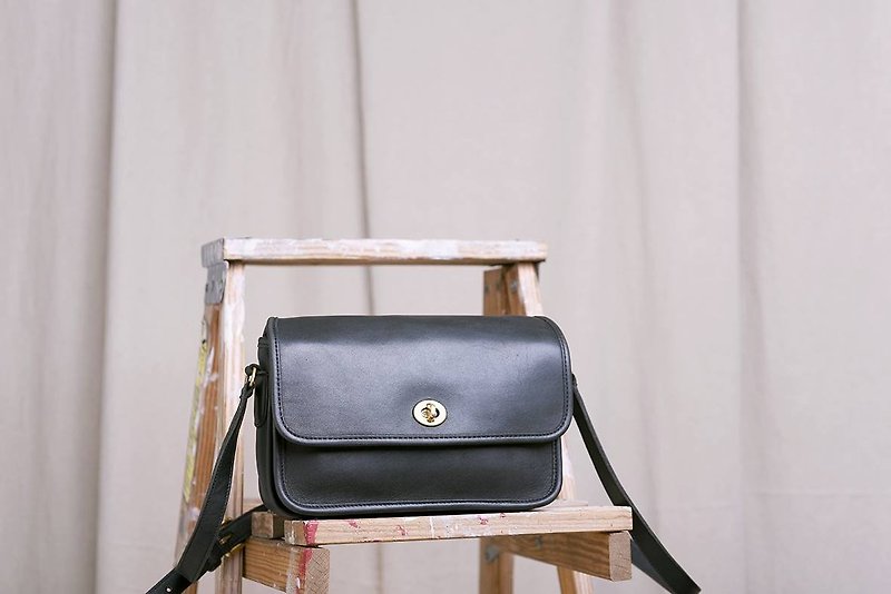 《Vintage 70s COACH bag 》caoch古董包 VBL 015 - 側背包/斜背包 - 真皮 黑色