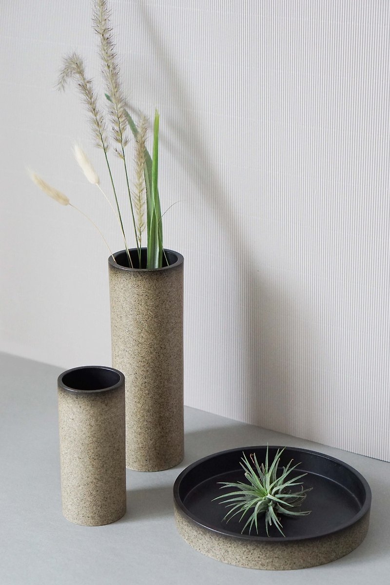 手作陶瓷直筒花器－桑染灰 - 花瓶/陶器 - 瓷 灰色