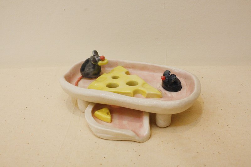 Little Mouse Steals Cheese Soap Box | Pink | Bathroom Decoration - Bathroom Supplies - Pottery Pink