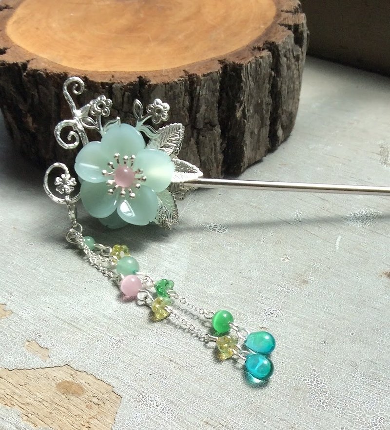 Meow Handmade ~ Peach Blossom Double-sided Hairpin/ Silver/Aventurine Jade Green - Hair Accessories - Paper Multicolor