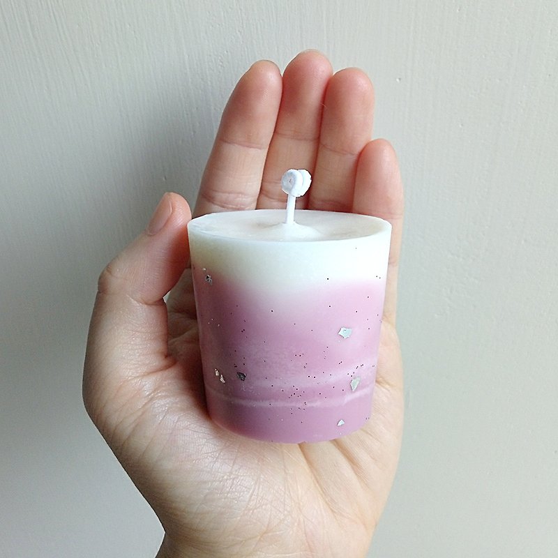 Pink Mountain | Natural Soywax Scented Candle | Strawberry Rose | Birthday Gift - เทียน/เชิงเทียน - ขี้ผึ้ง สึชมพู