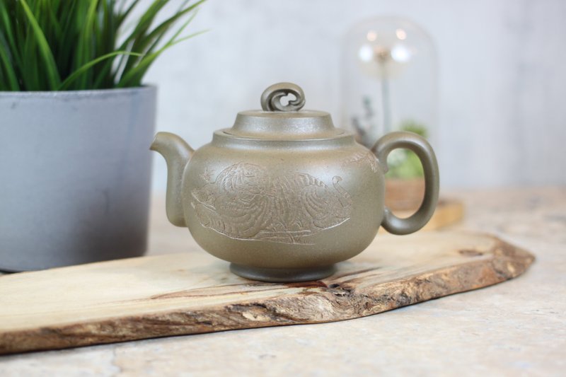 【送禮好物】星月 黃金段還原燒 宜興紫砂 楊志敏助工製 250ml - 茶壺/茶杯/茶具 - 陶 